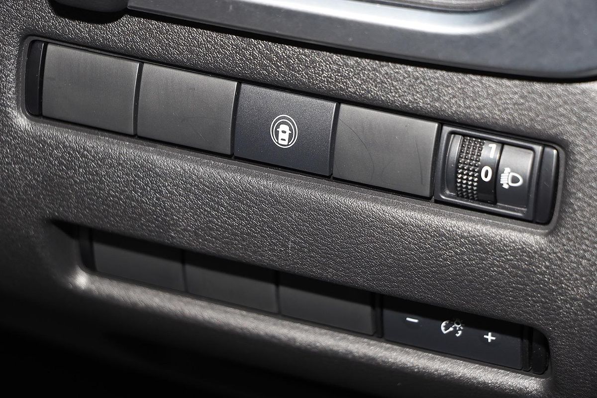 2025 Nissan X-TRAIL ST T33