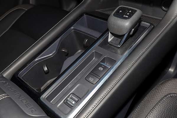 2024 Nissan Pathfinder Ti R53