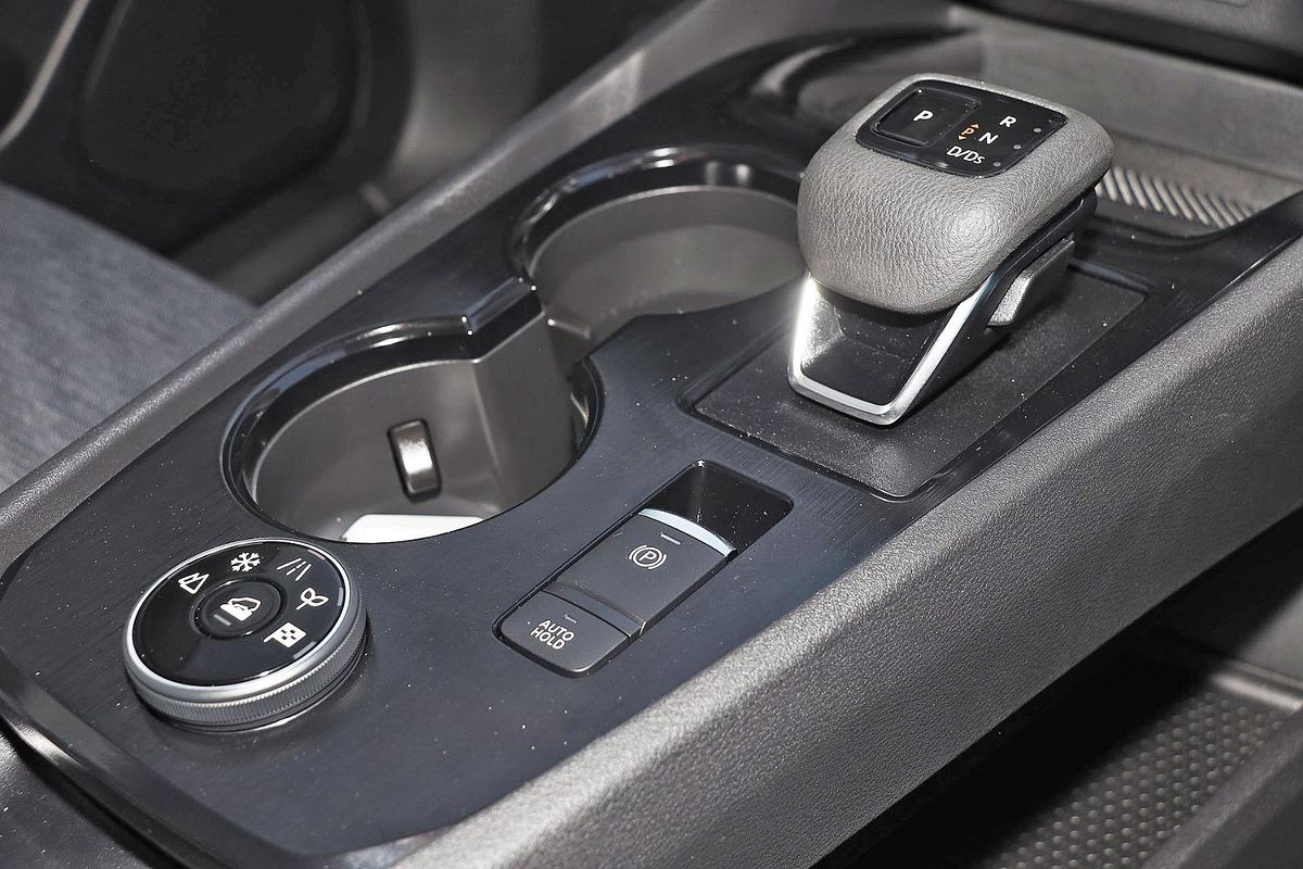 2025 Nissan X-TRAIL ST T33