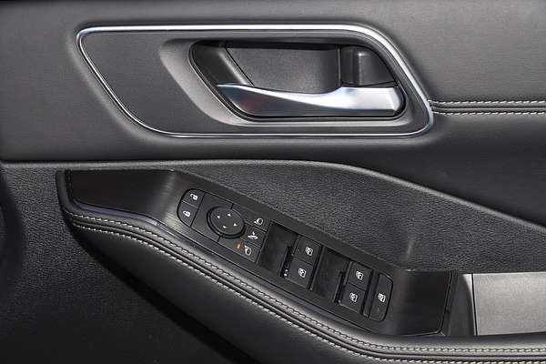 2025 Nissan X-TRAIL ST-L T33