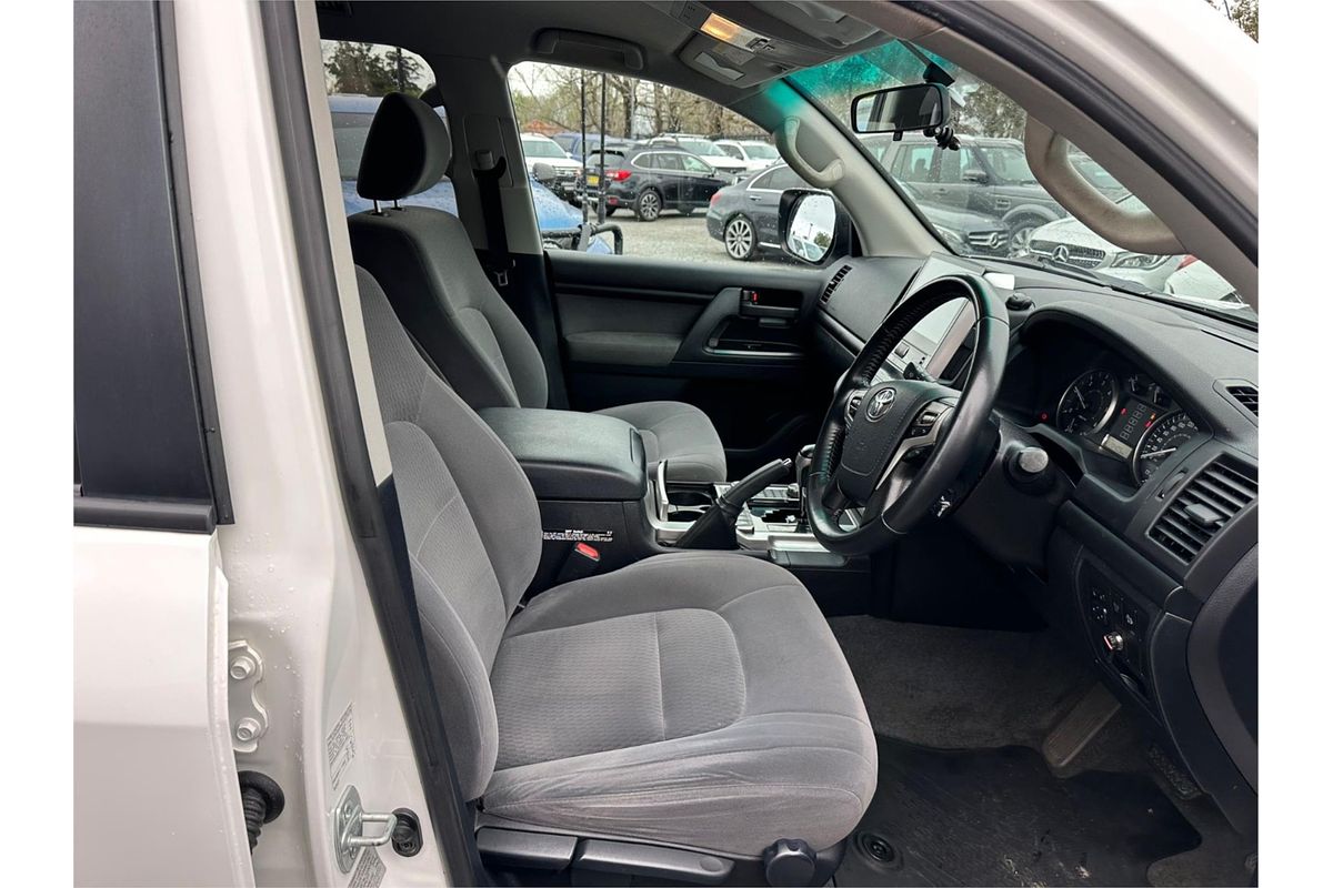 2016 Toyota Landcruiser GXL URJ202R