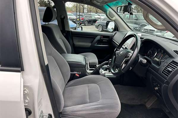 2016 Toyota Landcruiser GXL URJ202R