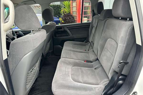 2016 Toyota Landcruiser GXL URJ202R