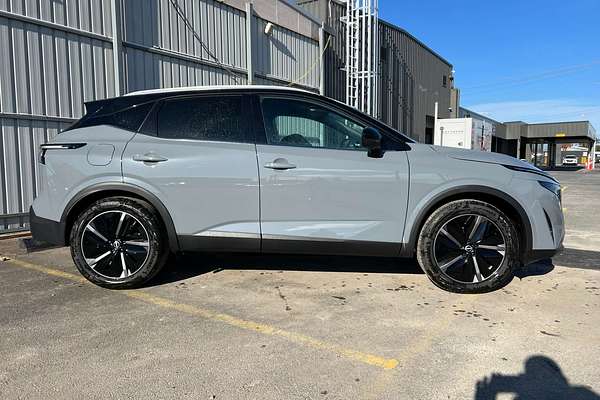 2025 Nissan QASHQAI Ti J12