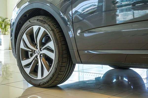 2024 Jaguar E-PACE P250 R-Dynamic SE X540