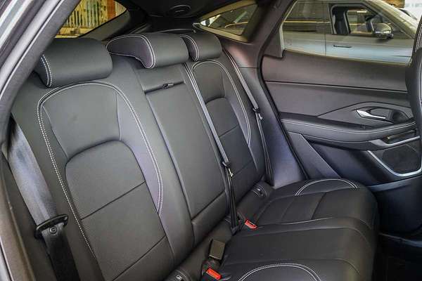 2024 Jaguar E-PACE P250 R-Dynamic SE X540