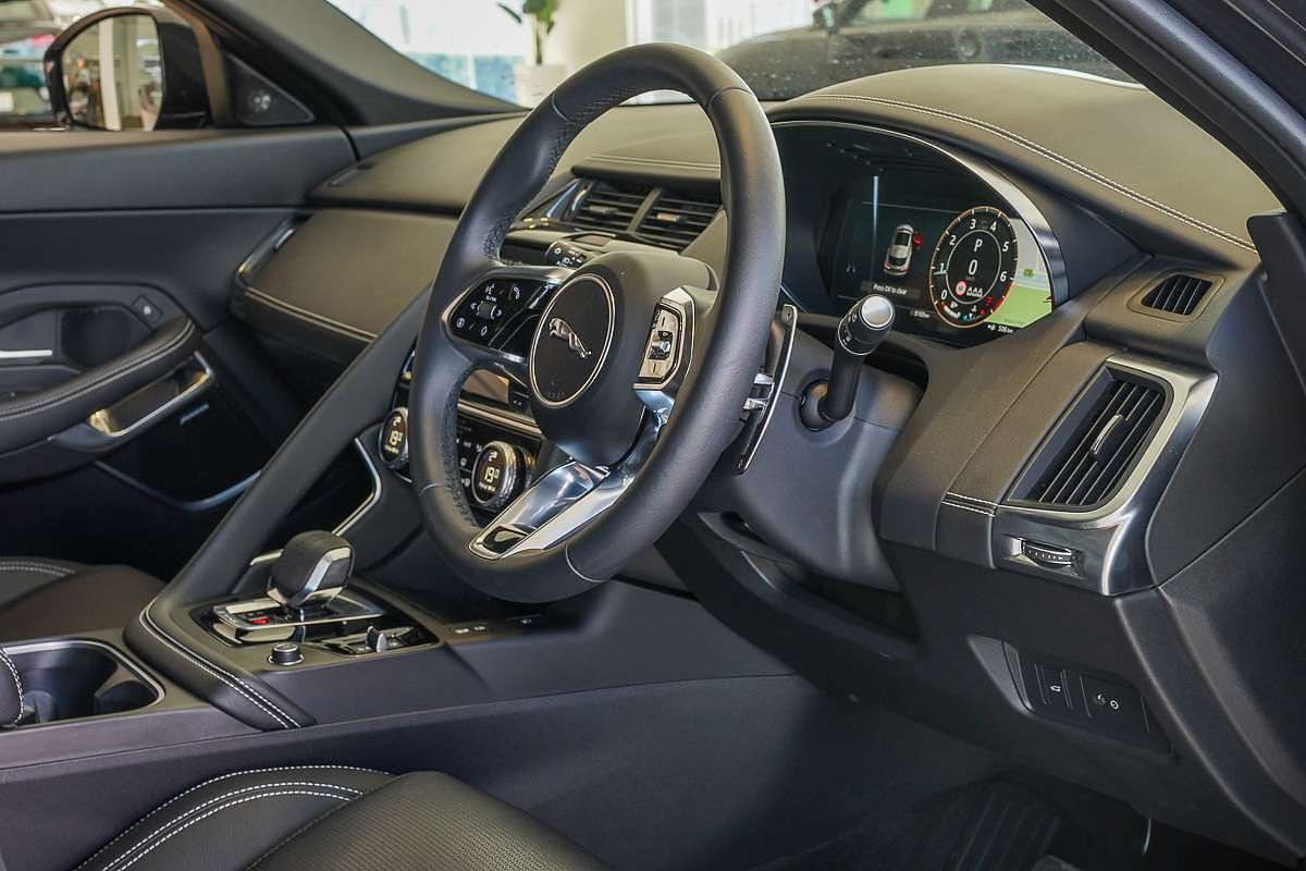 2024 Jaguar E-PACE P250 R-Dynamic SE X540