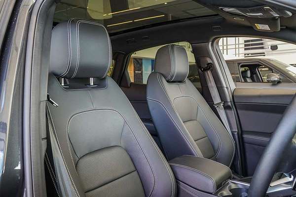 2024 Jaguar E-PACE P250 R-Dynamic SE X540