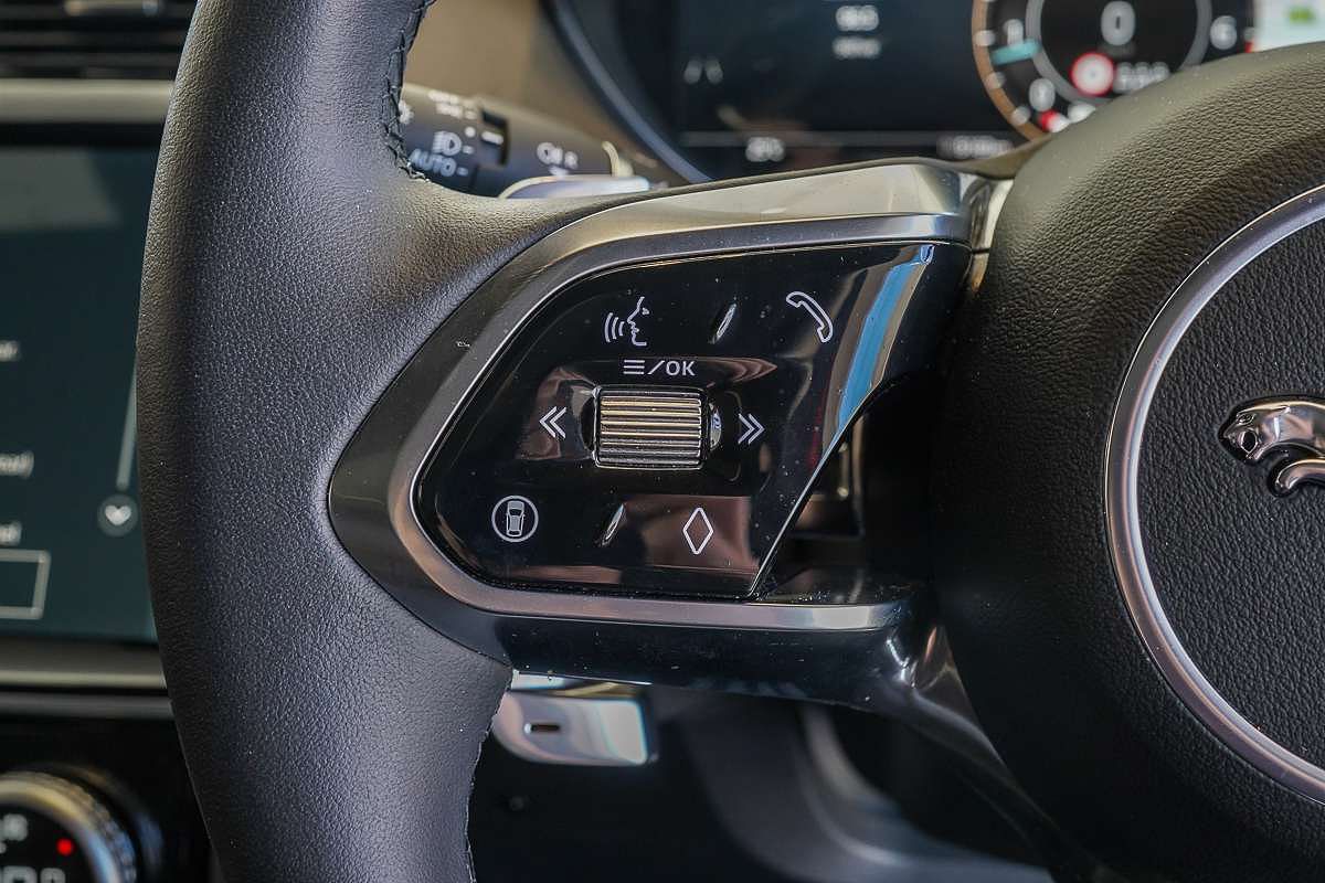 2024 Jaguar E-PACE P250 R-Dynamic SE X540