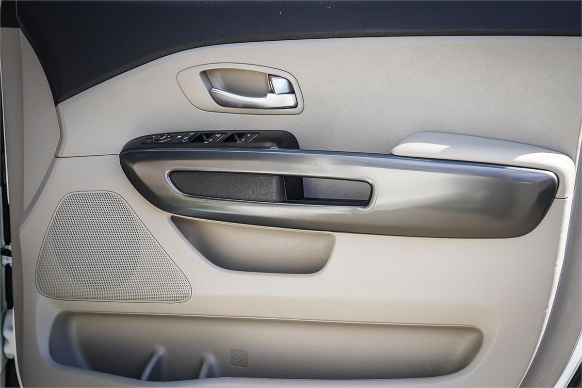 2020 Kia Carnival S YP