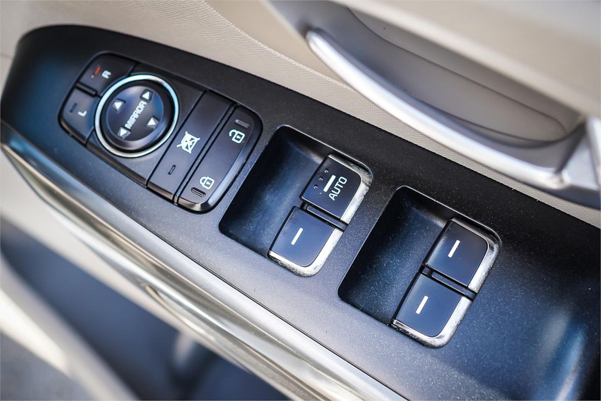 2020 Kia Carnival S YP