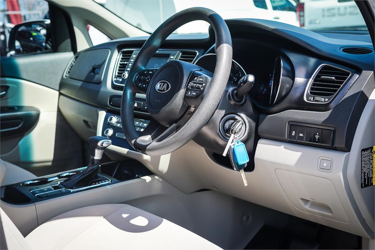 2020 Kia Carnival S YP