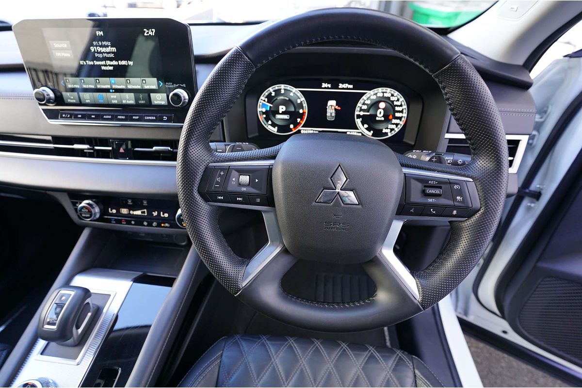 2022 Mitsubishi OUTLANDER OUTLANDER EXCEED 7 SEAT (AWD) ZM4E46