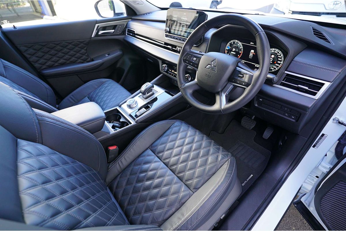 2022 Mitsubishi OUTLANDER OUTLANDER EXCEED 7 SEAT (AWD) ZM4E46