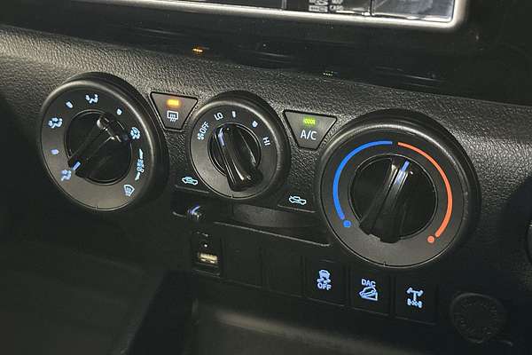 2019 Toyota Hilux SR GUN126R 4X4