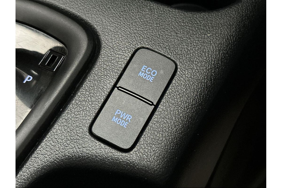 2019 Toyota Hilux SR GUN126R 4X4