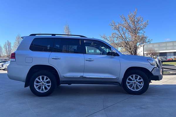 2016 Toyota Landcruiser Sahara VDJ200R