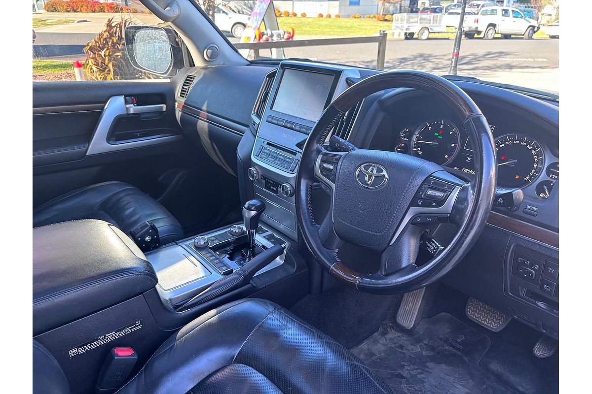 2016 Toyota Landcruiser Sahara VDJ200R