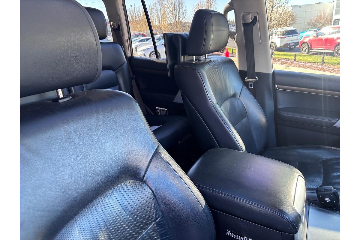 2016 Toyota Landcruiser Sahara VDJ200R
