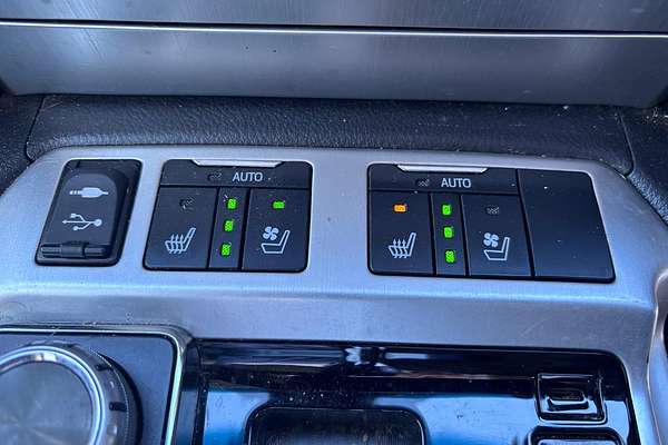 2016 Toyota Landcruiser Sahara VDJ200R