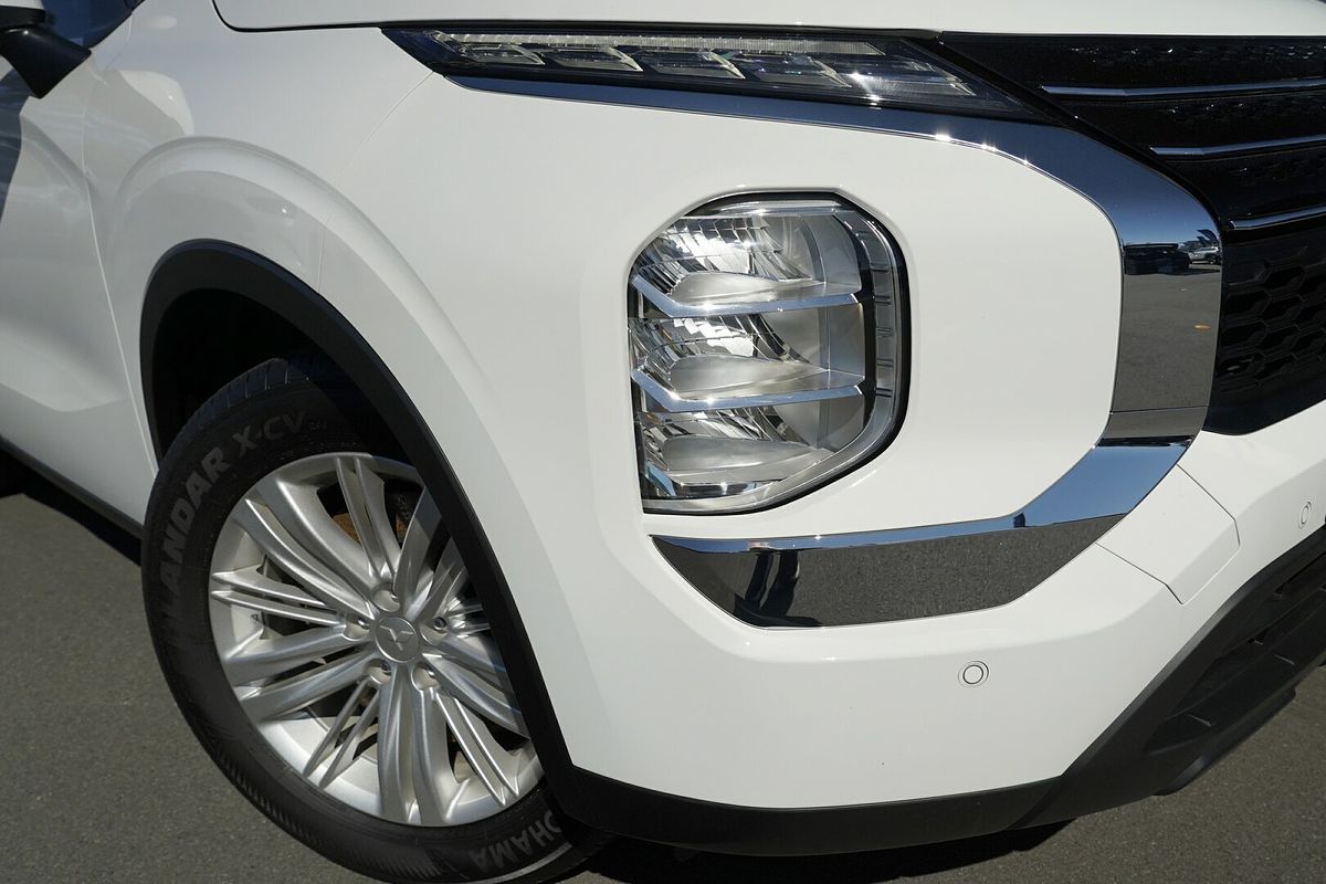 2022 Mitsubishi Outlander ES ZM
