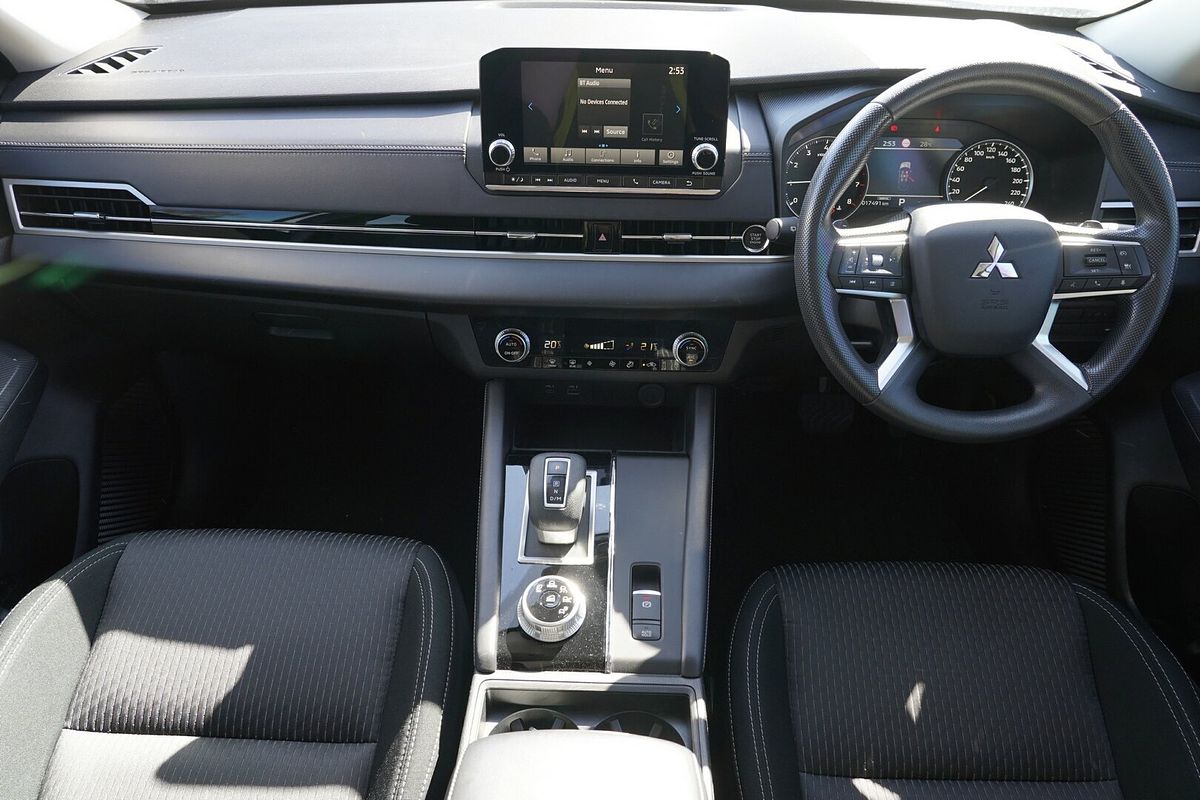 2022 Mitsubishi Outlander ES ZM