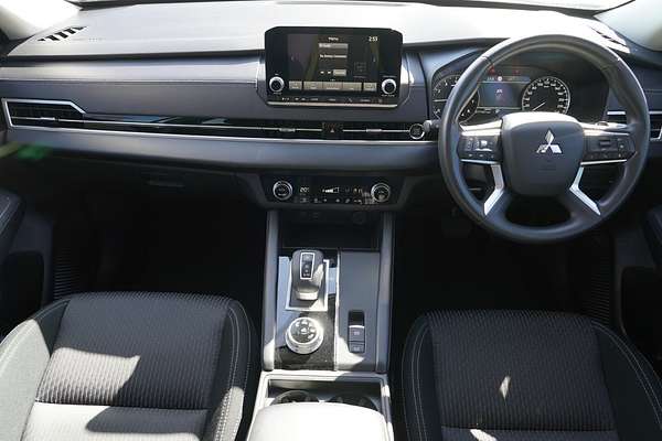 2022 Mitsubishi Outlander ES ZM