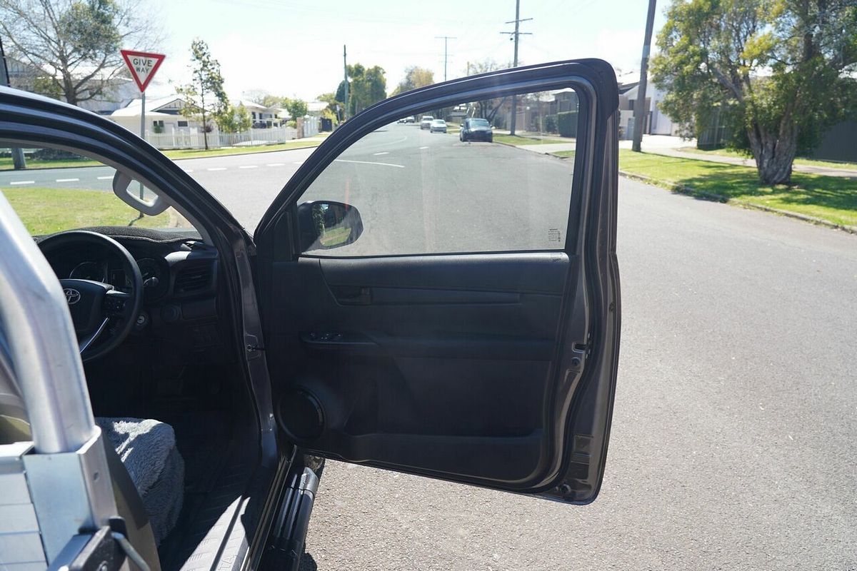 2021 Toyota Hilux Workmate TGN121R 4x2