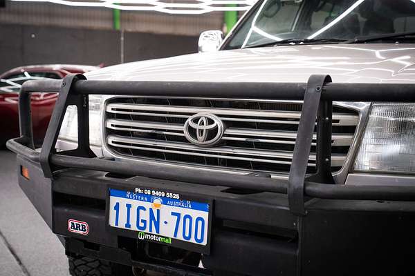 2003 Toyota Landcruiser GXL HZJ105R