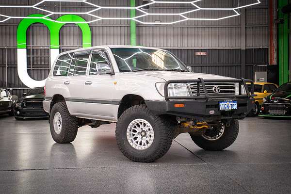 2003 Toyota Landcruiser GXL HZJ105R