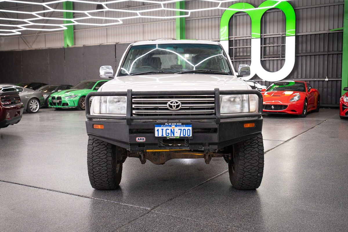 2003 Toyota Landcruiser GXL HZJ105R