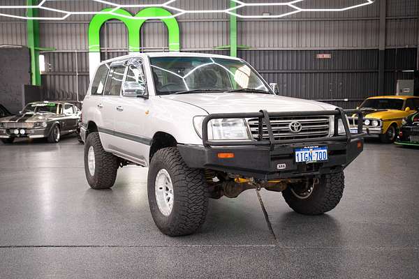 2003 Toyota Landcruiser GXL HZJ105R