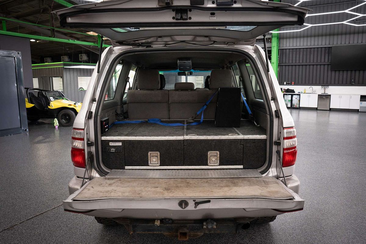 2003 Toyota Landcruiser GXL HZJ105R