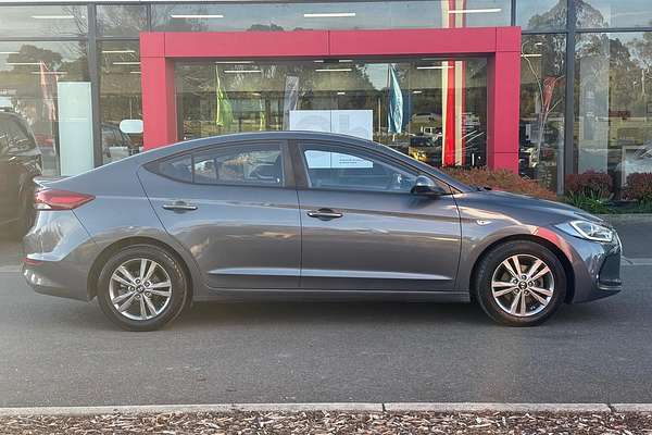 2017 Hyundai Elantra Active AD