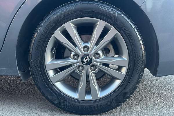 2017 Hyundai Elantra Active AD