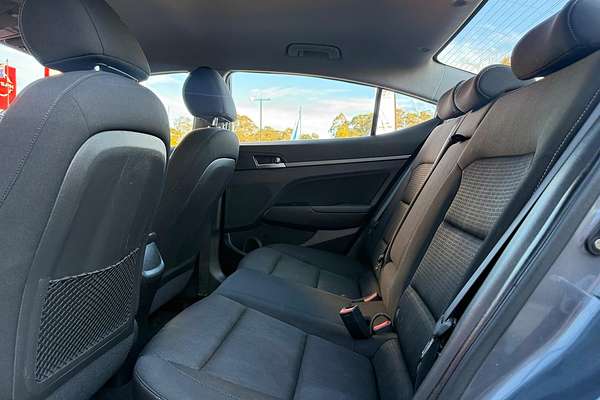 2017 Hyundai Elantra Active AD