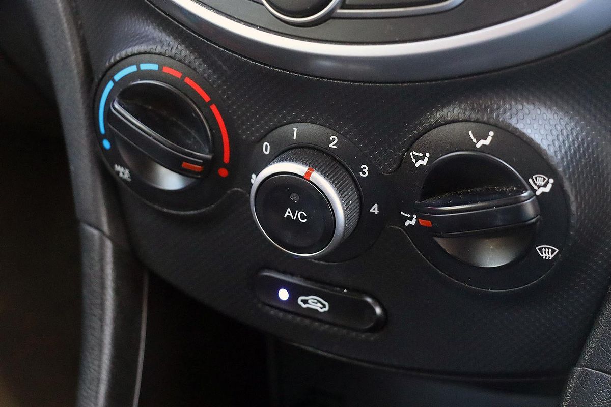 2015 Hyundai Accent Active RB3