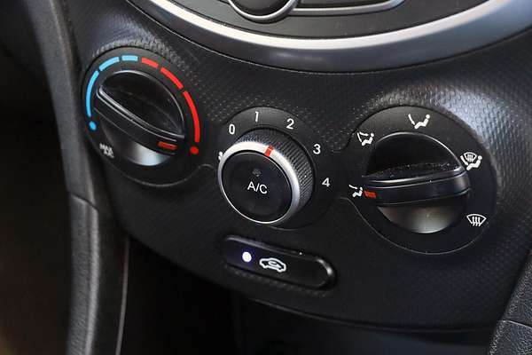 2015 Hyundai Accent Active RB3