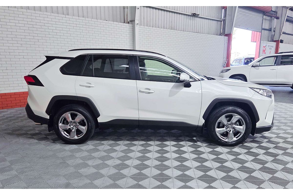 2020 Toyota RAV4 GXL MXAA52R