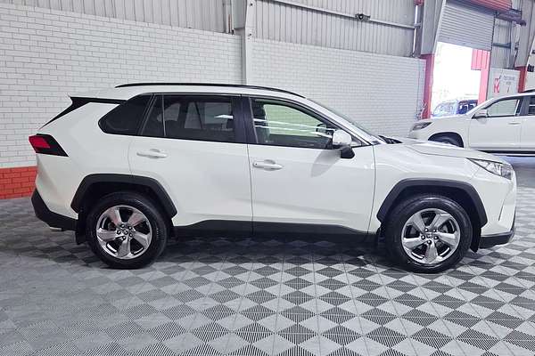 2020 Toyota RAV4 GXL MXAA52R