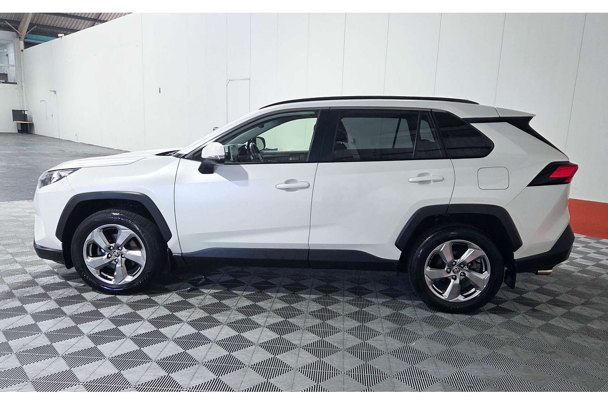 2020 Toyota RAV4 GXL MXAA52R