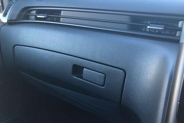 2025 Hyundai STARIA LOAD US4.V3