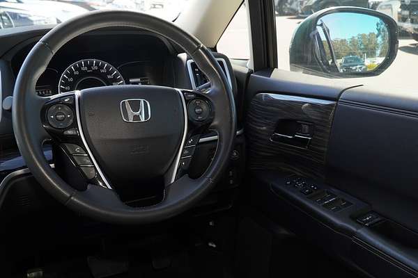 2017 Honda Odyssey VTi-L 5th Gen
