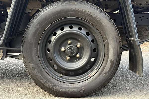 2016 Toyota Hilux Workmate GUN122R Rear Wheel Drive