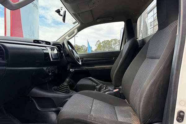 2016 Toyota Hilux Workmate GUN122R Rear Wheel Drive