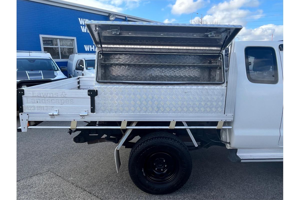 2010 Toyota Hilux SR KUN26R 4X4