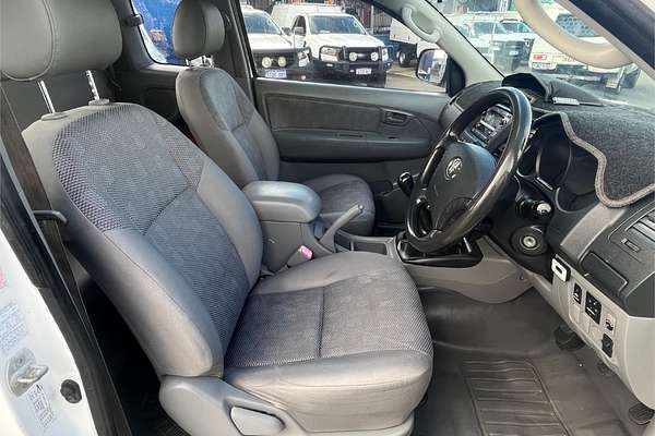 2010 Toyota Hilux SR KUN26R 4X4