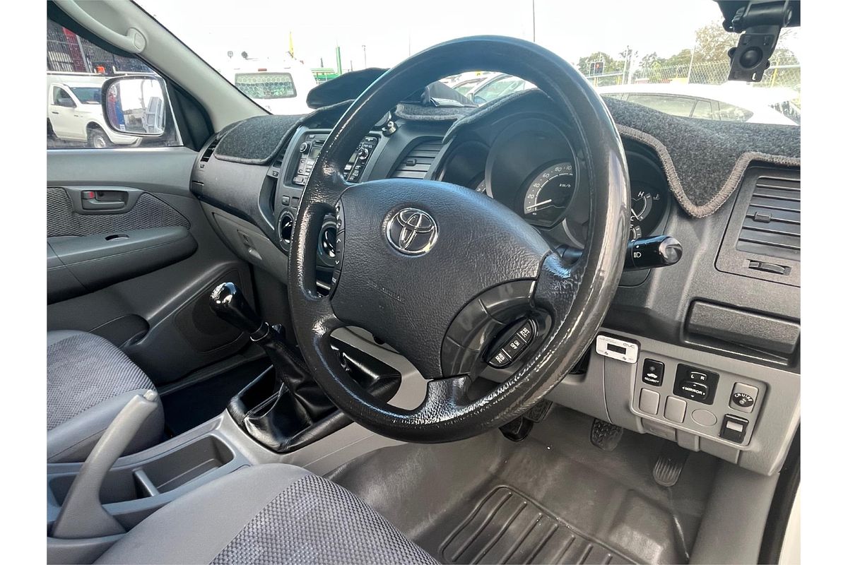 2010 Toyota Hilux SR KUN26R 4X4
