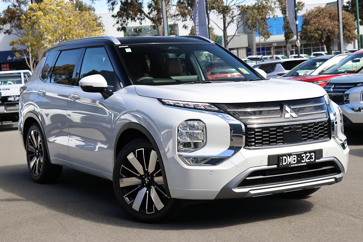 2025 Mitsubishi Outlander Exceed Tourer ZM