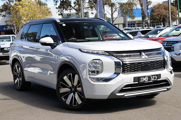 2025 Mitsubishi Outlander Exceed Tourer ZM